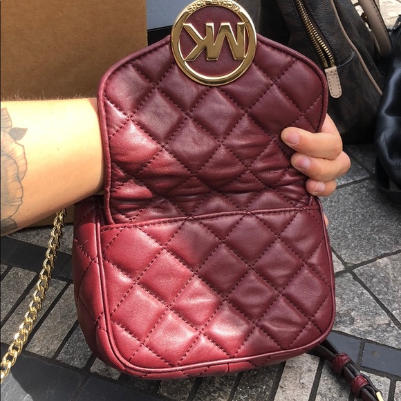 Burgundy Michael Kors cross body - Picture 4 of 6